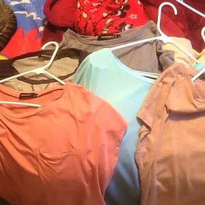 They are short sleeved Merokeety soft shirts have 5 different colors size L